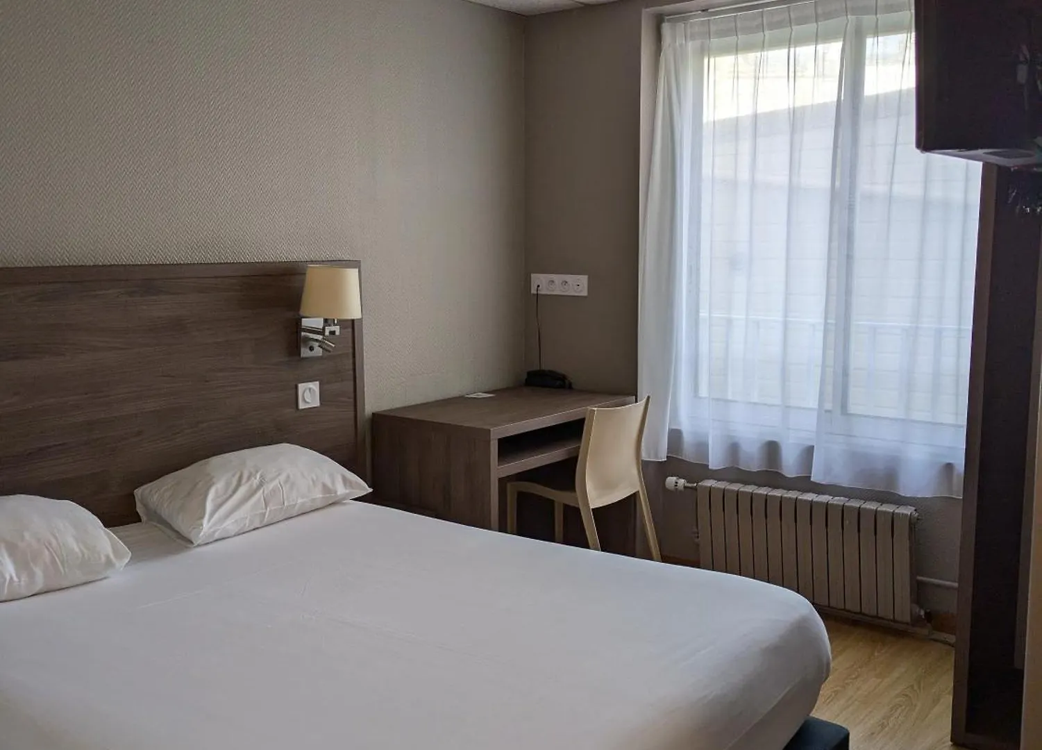 Hotel De La Gare Brest Francia