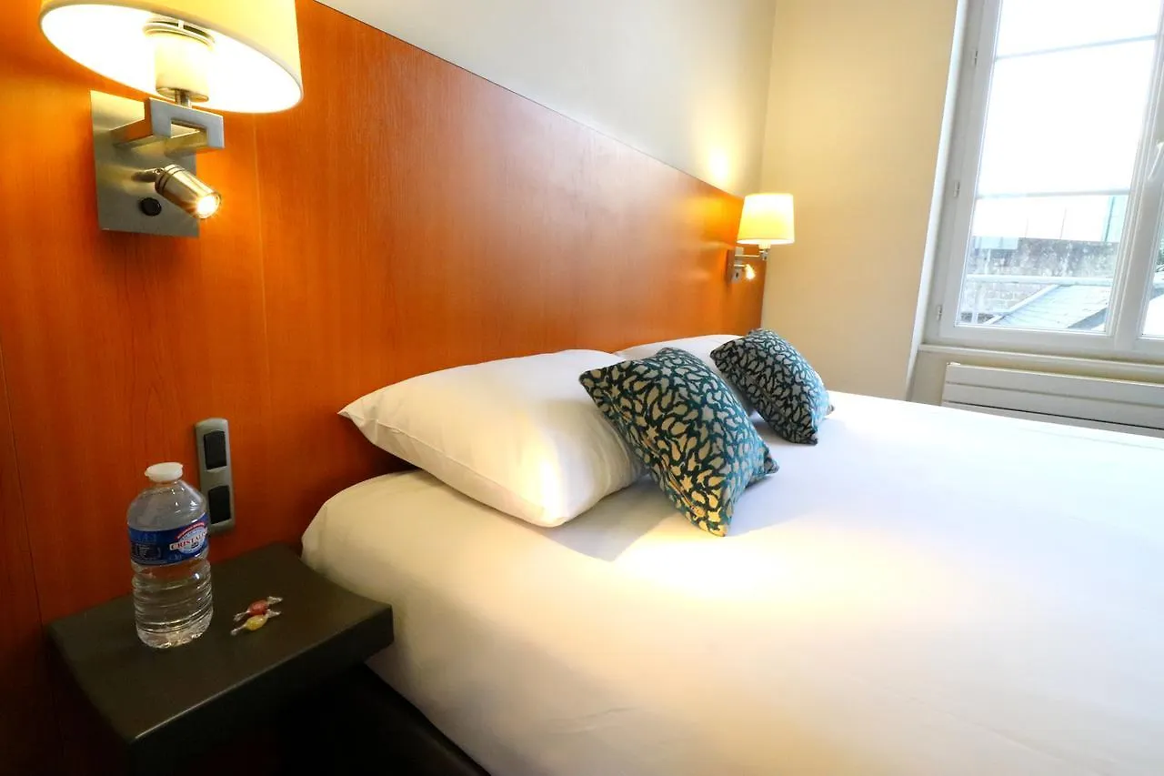***  Hotel De La Gare Brest Francia